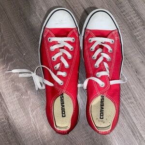 RED CONVERSE